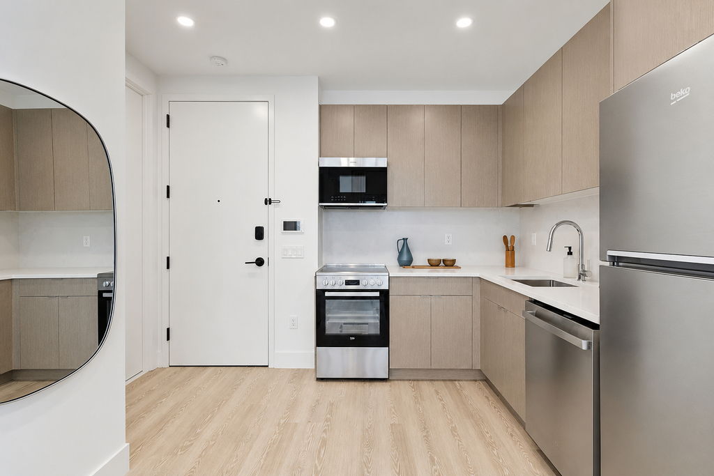 706 east - Photo 1