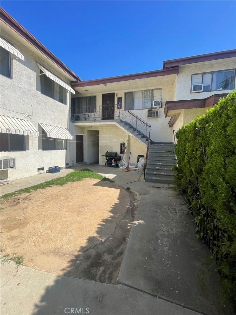 400 N Garfield Avenue - Photo 2