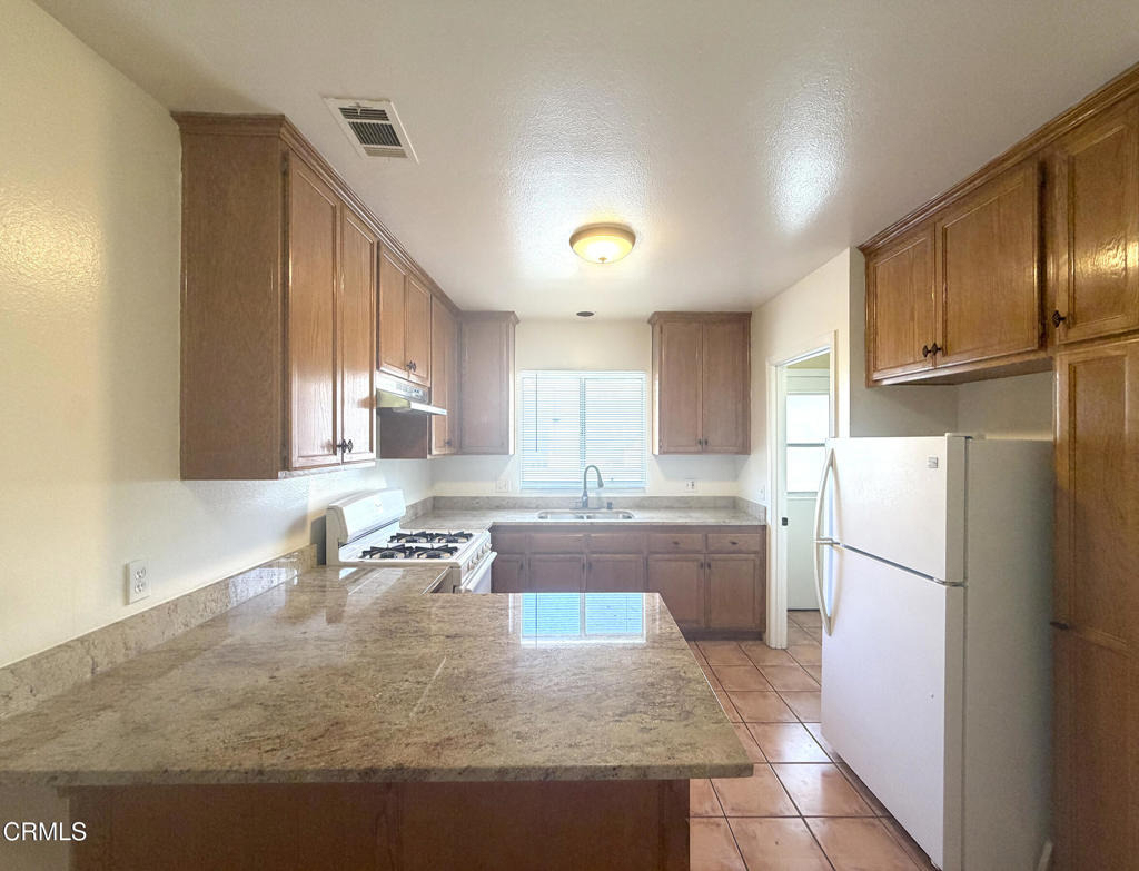 156 S Pacific Avenue - Photo 9
