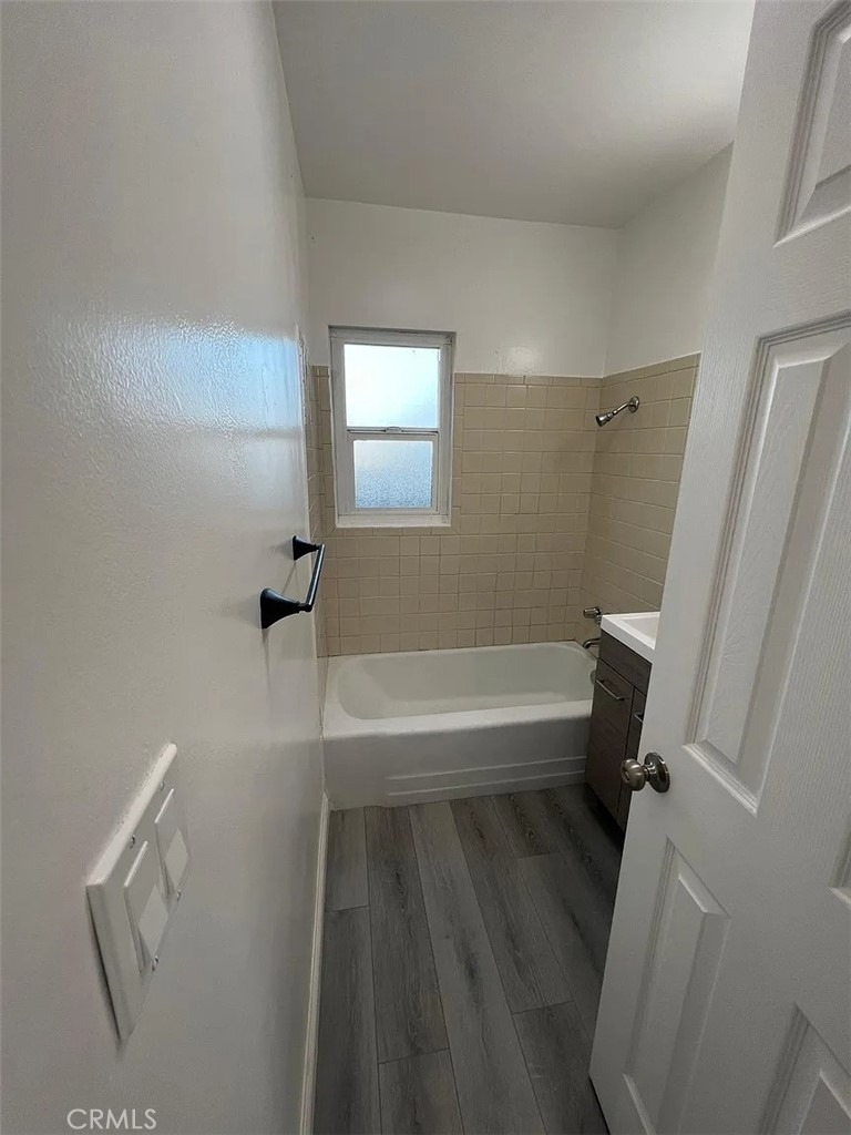 293 W Artesia Street - Photo 10