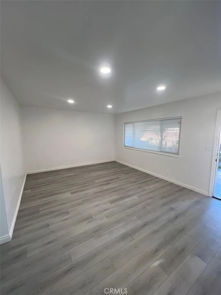 293 W Artesia Street - Photo 6