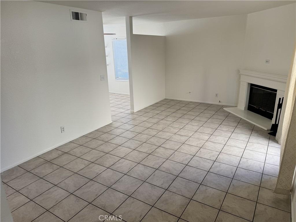 201 Laurel - Photo 1