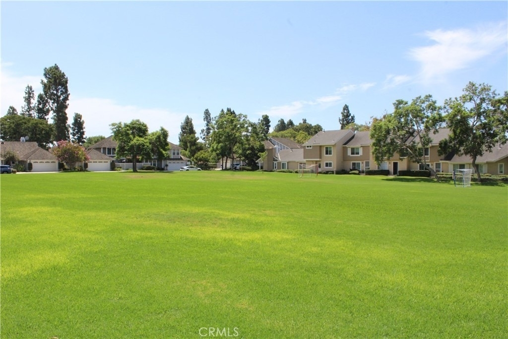 111 Greenfield - Photo 15