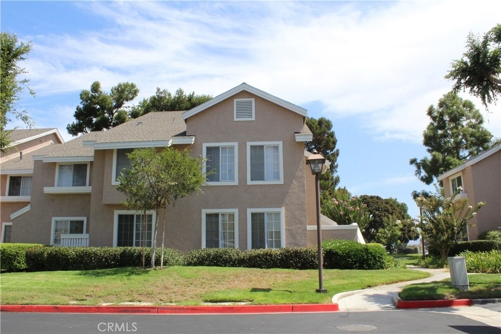 111 Greenfield - Photo 1