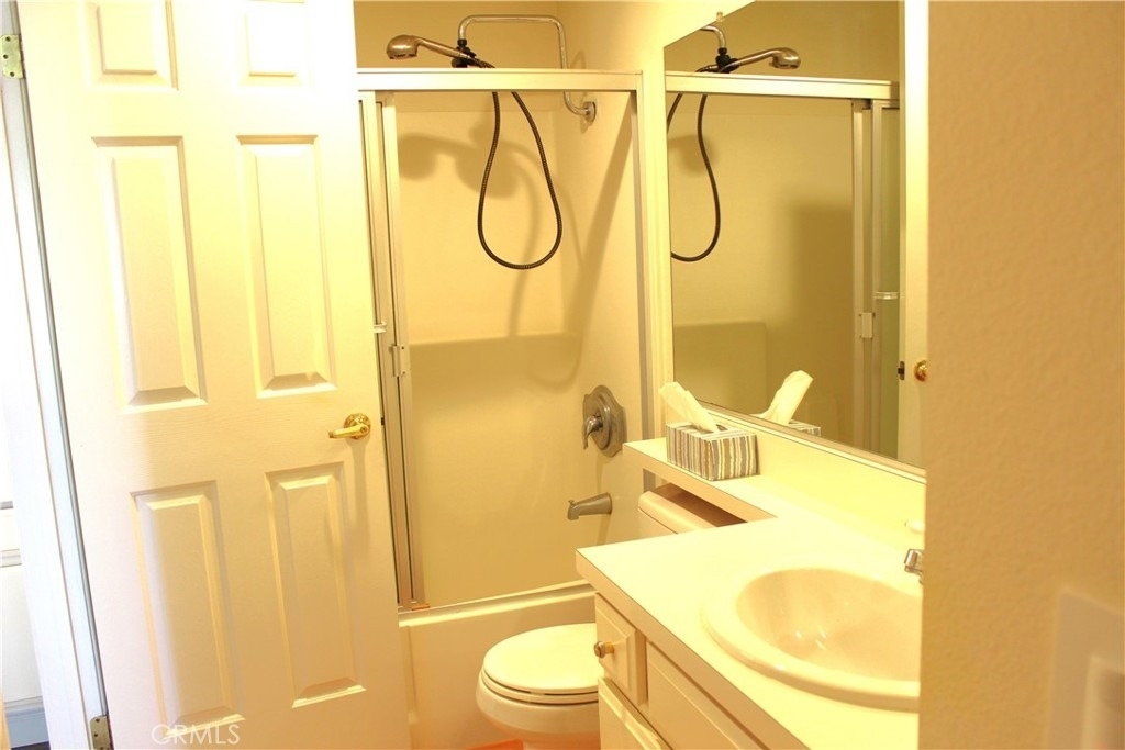 111 Greenfield - Photo 7