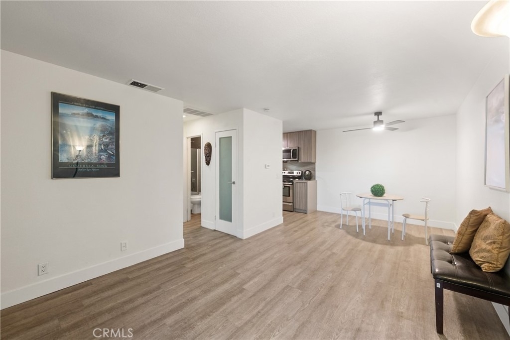 420 N Villa Court - Photo 5