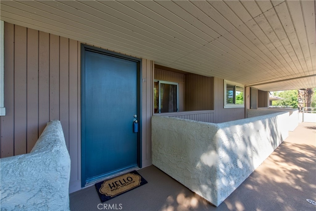 420 N Villa Court - Photo 3