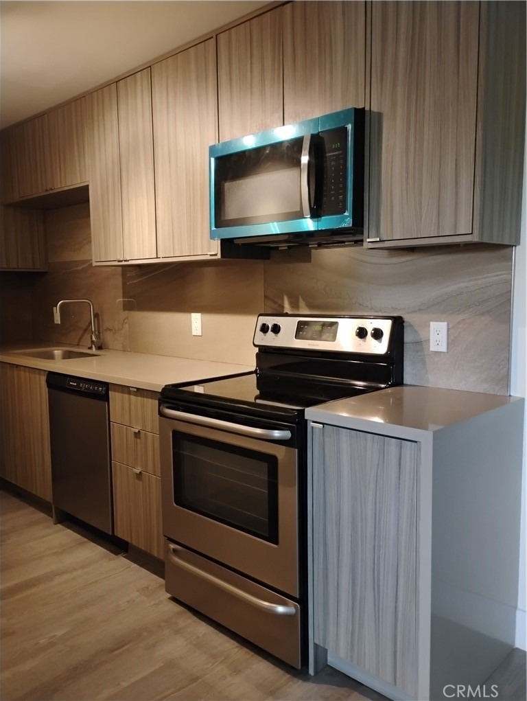 420 N Villa Court - Photo 1