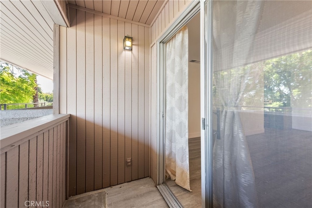 420 N Villa Court - Photo 15