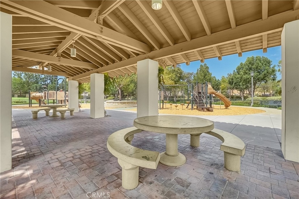 76 Millbrook - Photo 37