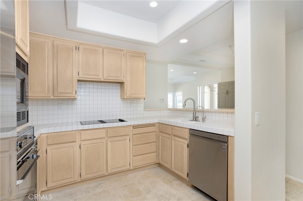 39 Wightman Court - Photo 8