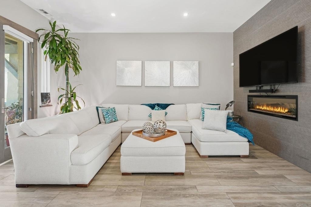 1109 Hampton Ct. - Photo 6