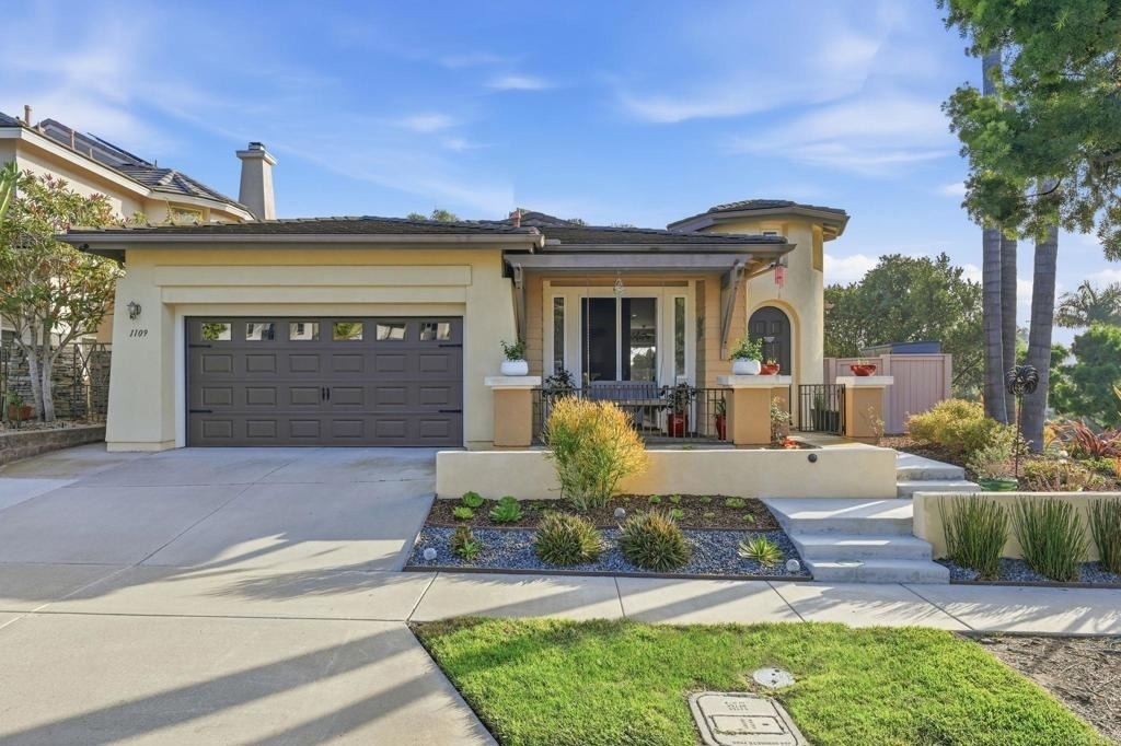 1109 Hampton Ct. - Photo 2