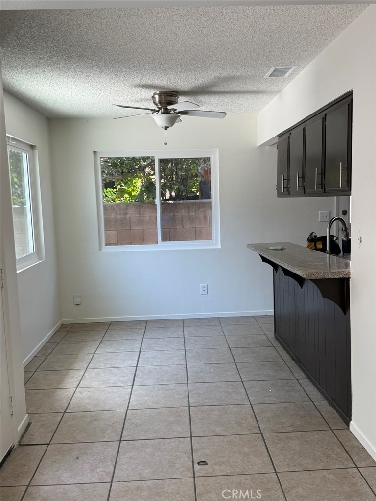 2545 Lime Street - Photo 2