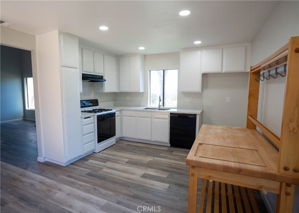 2055 Earl Glen - Photo 13