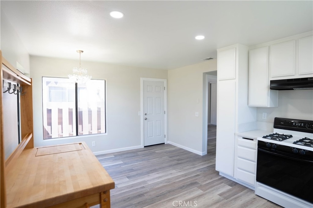 2055 Earl Glen - Photo 15