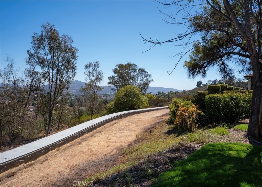 2055 Earl Glen - Photo 5