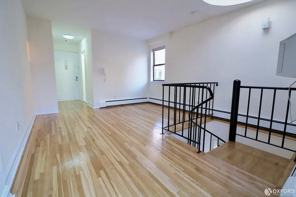 365 West 52nd Street - Photo 4