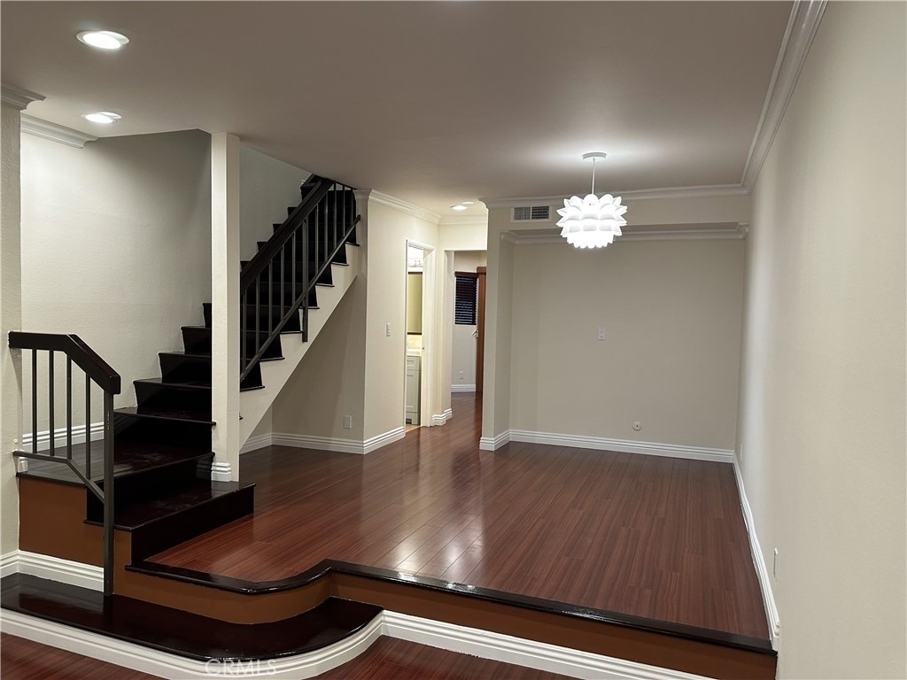 22865 Del Valle Street - Photo 0