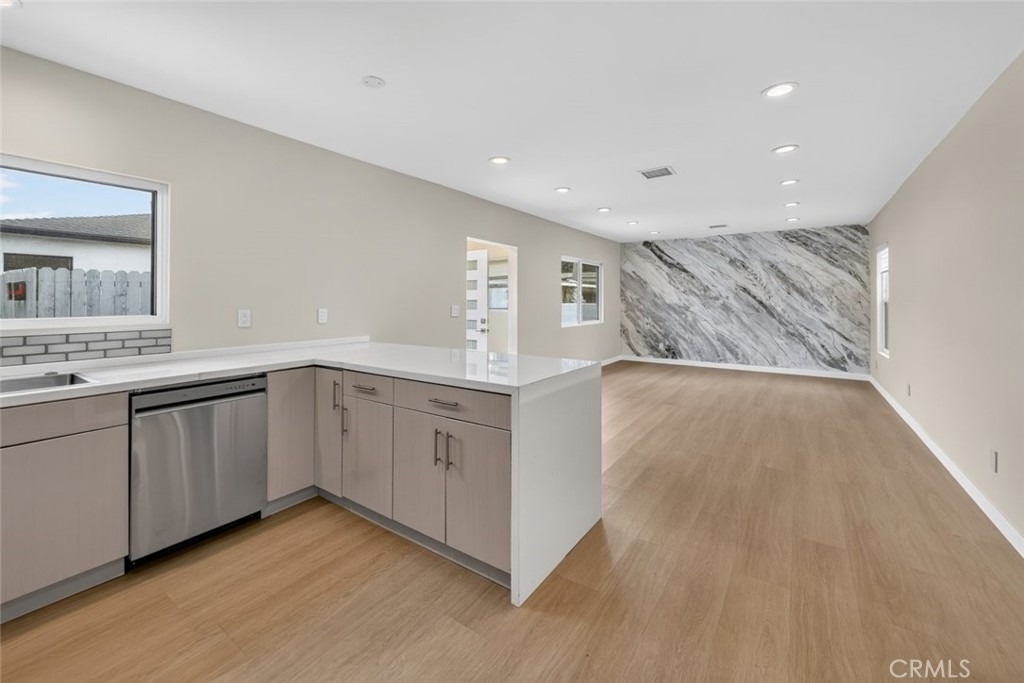 2327 N Naomi Street - Photo 10