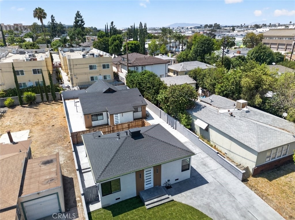2327 N Naomi Street - Photo 1