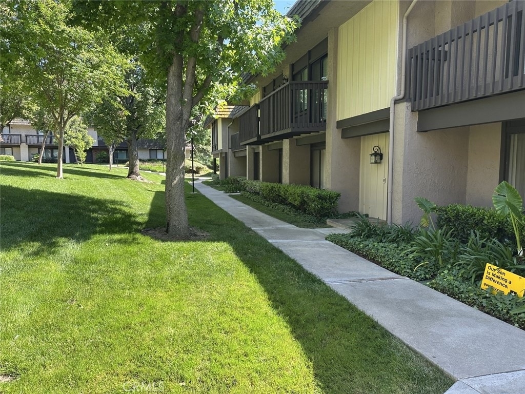 714 Briarwood Lane - Photo 0