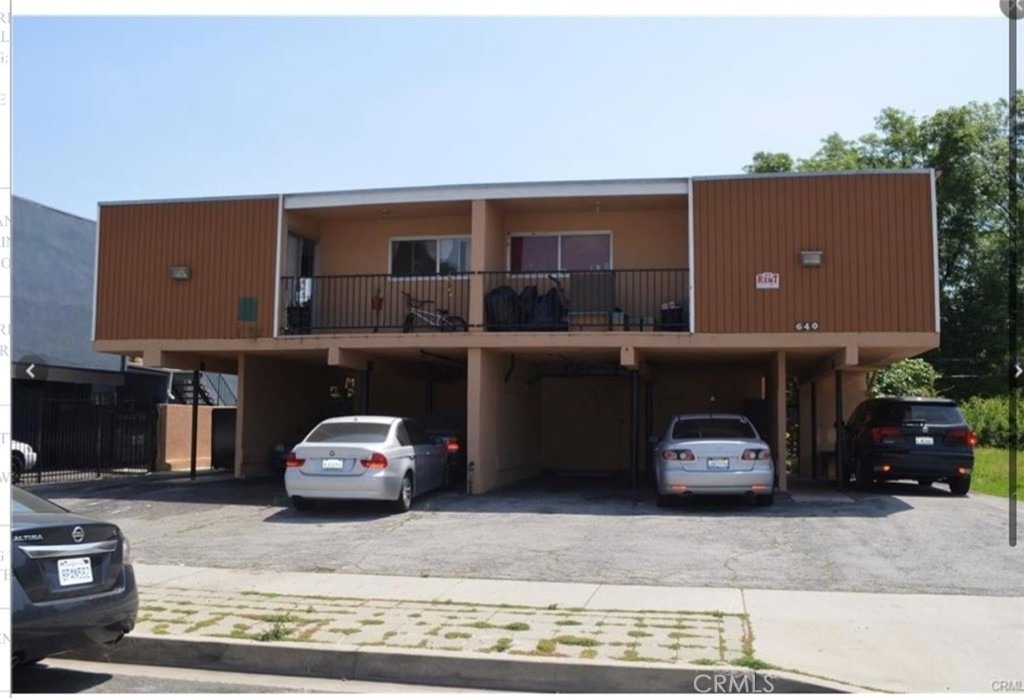 640 E 6th Street - Photo 0