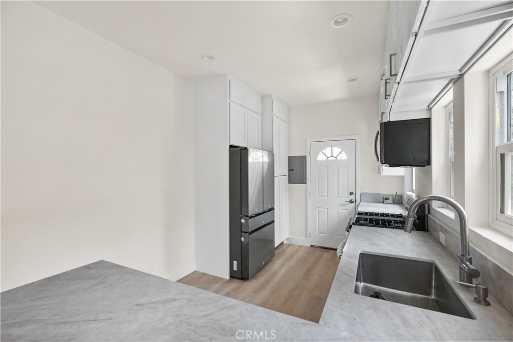 1530 N Mariposa - Photo 7