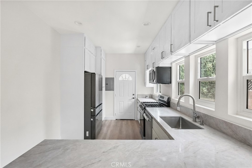 1530 N Mariposa - Photo 8