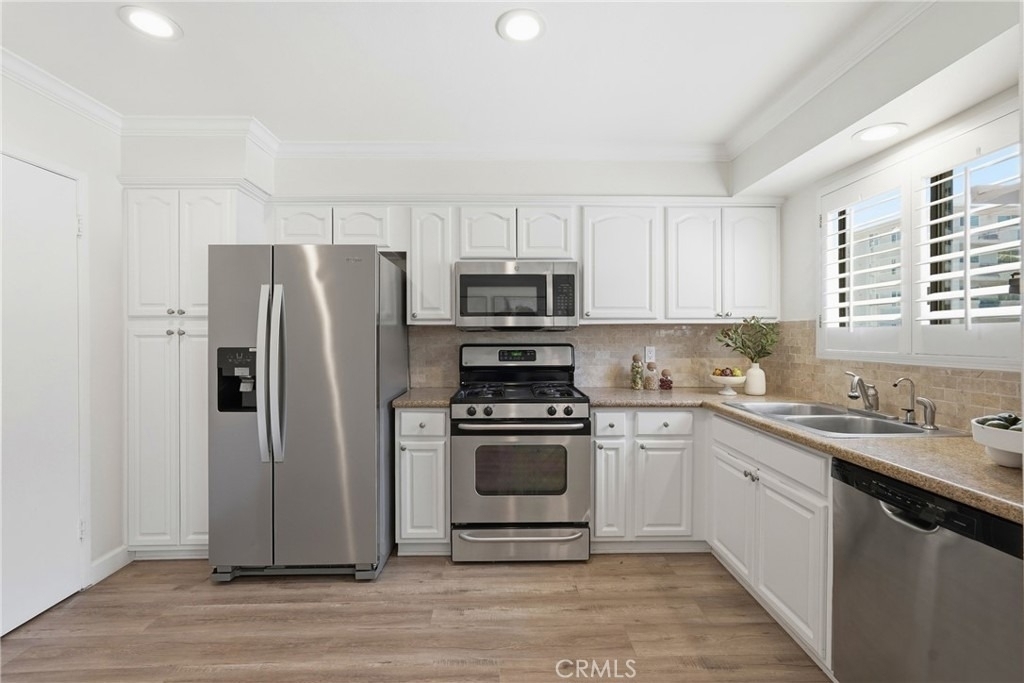 1433 S Beverly Drive - Photo 15