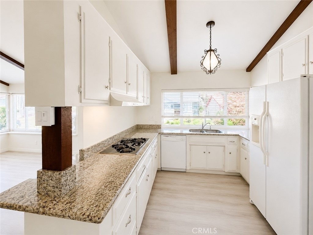 17880 Gallineta Street - Photo 14