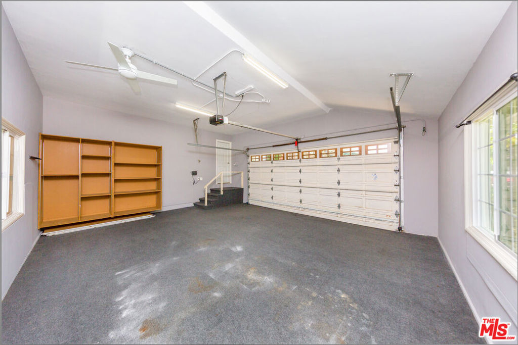 9808 Hillgreen Place - Photo 30