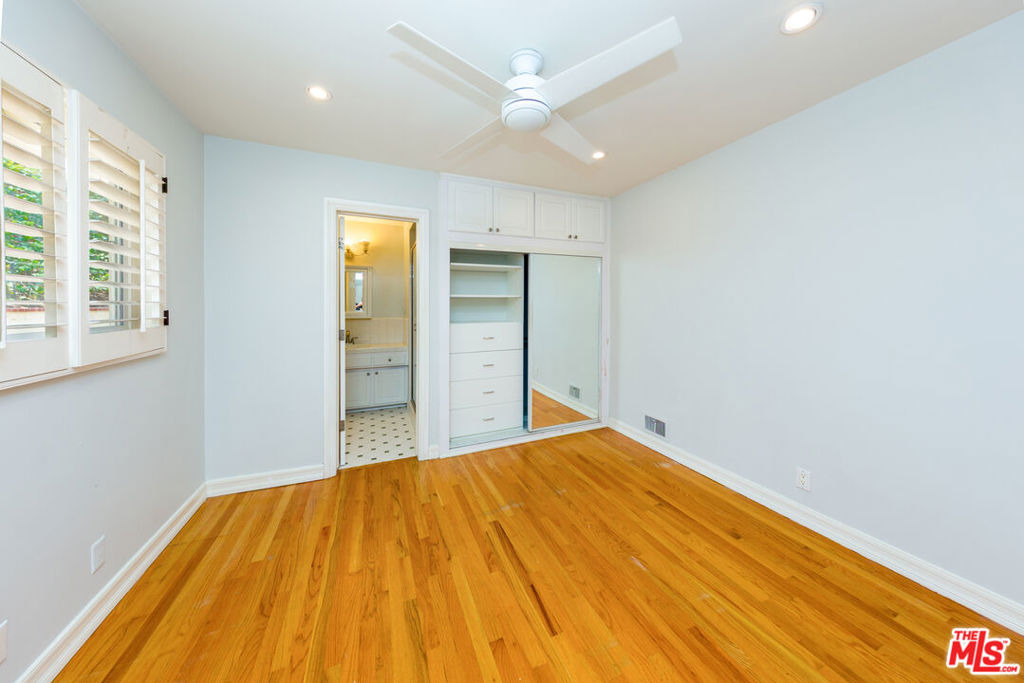 9808 Hillgreen Place - Photo 11