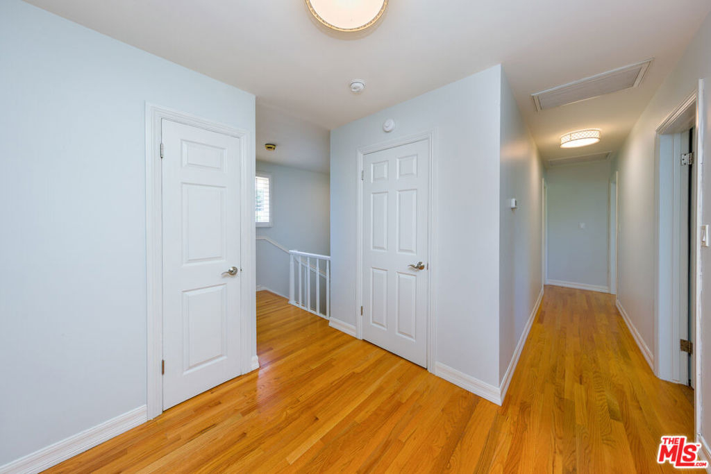 9808 Hillgreen Place - Photo 26