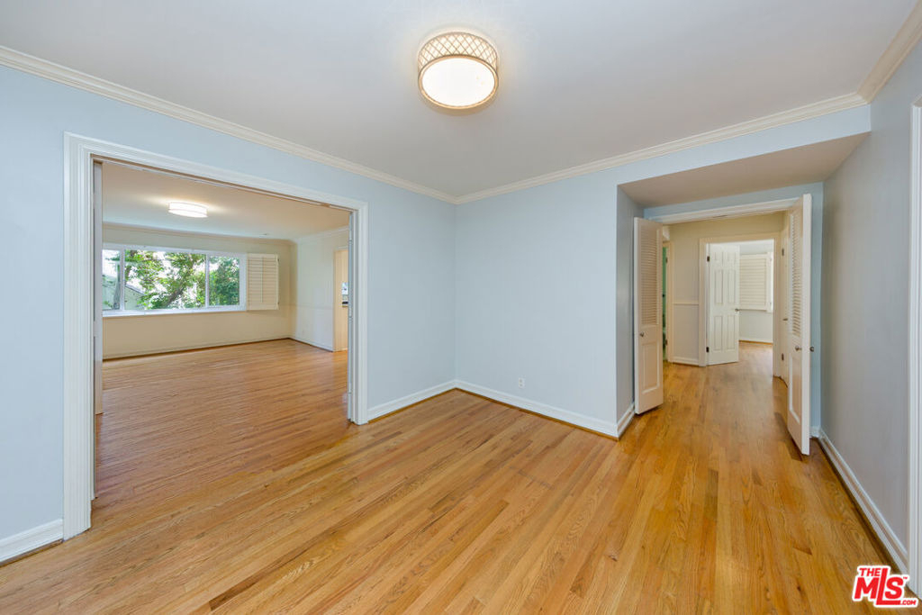 9808 Hillgreen Place - Photo 6