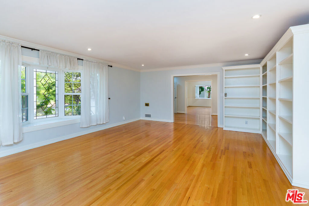 9808 Hillgreen Place - Photo 14
