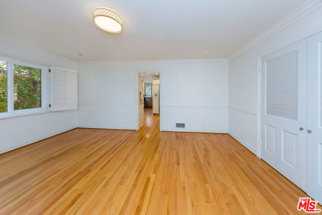 9808 Hillgreen Place - Photo 7
