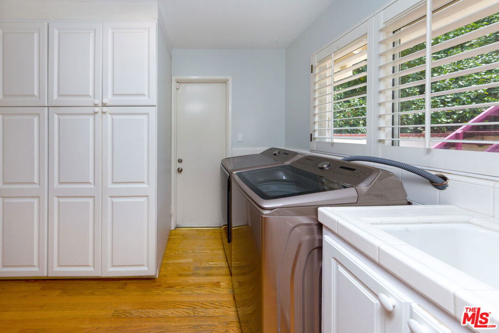 9808 Hillgreen Place - Photo 12