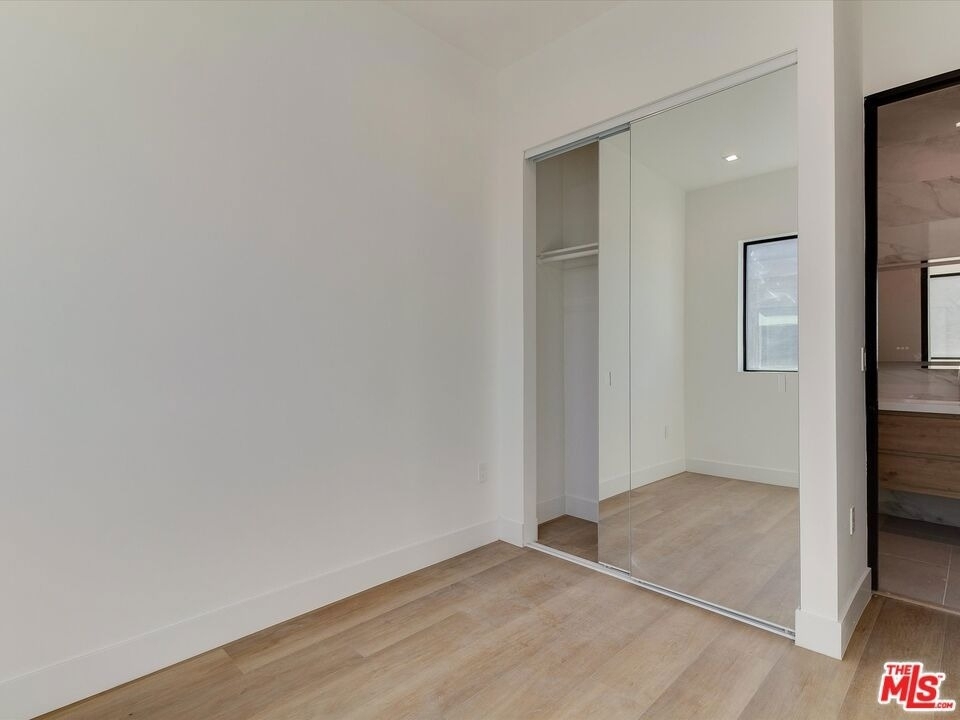 2817 S Redondo Boulevard - Photo 24