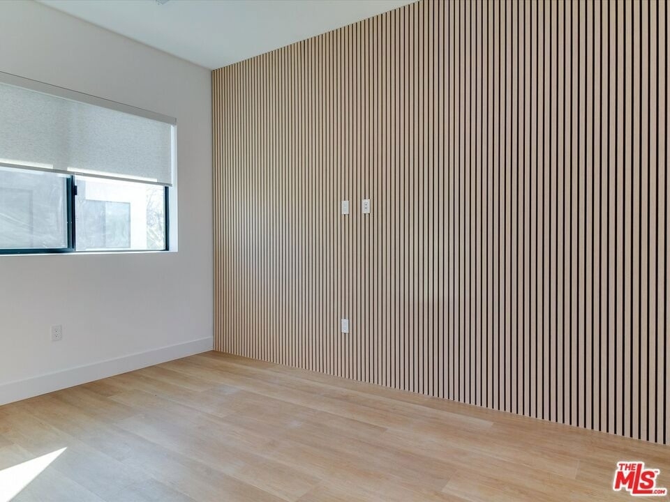 2817 S Redondo Boulevard - Photo 7