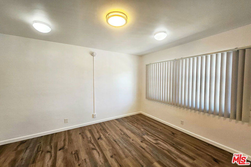 1341 N Keystone Street - Photo 16