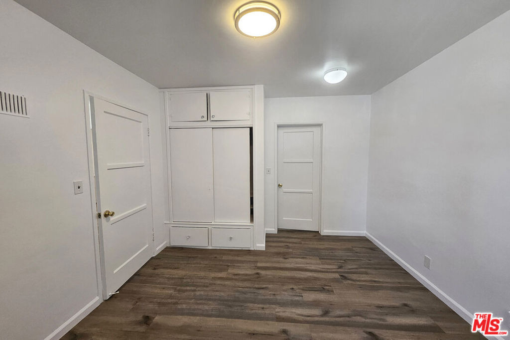 1341 N Keystone Street - Photo 17