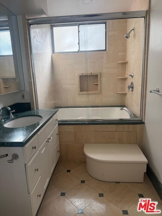 223 S Lasky Drive - Photo 3