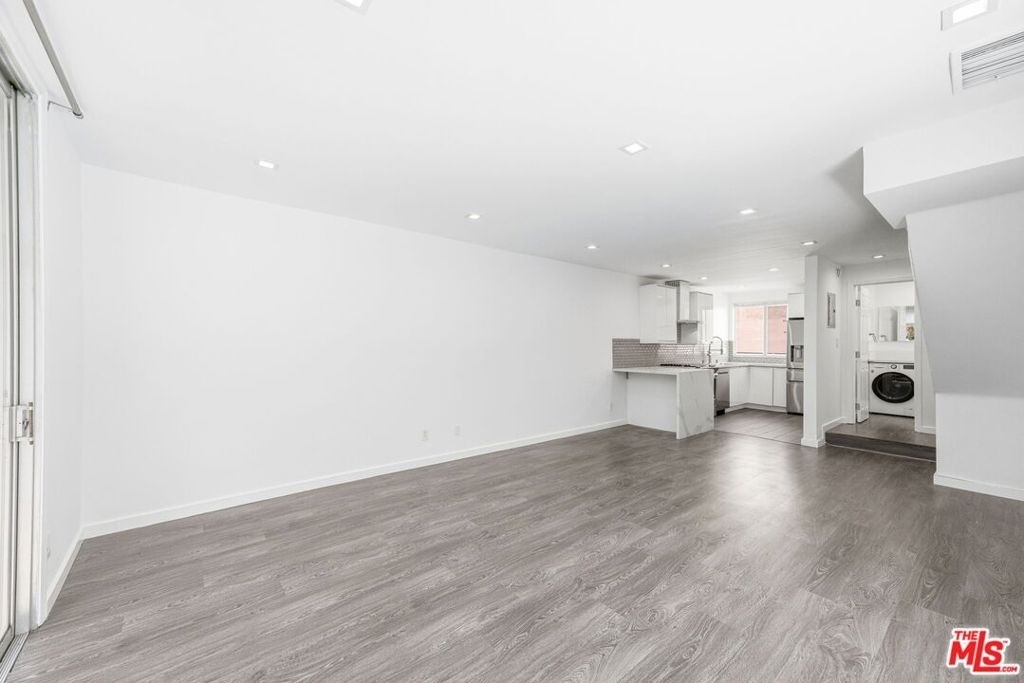 11652 Chenault Street - Photo 4