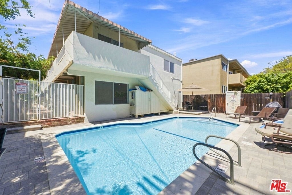 11652 Chenault Street - Photo 12