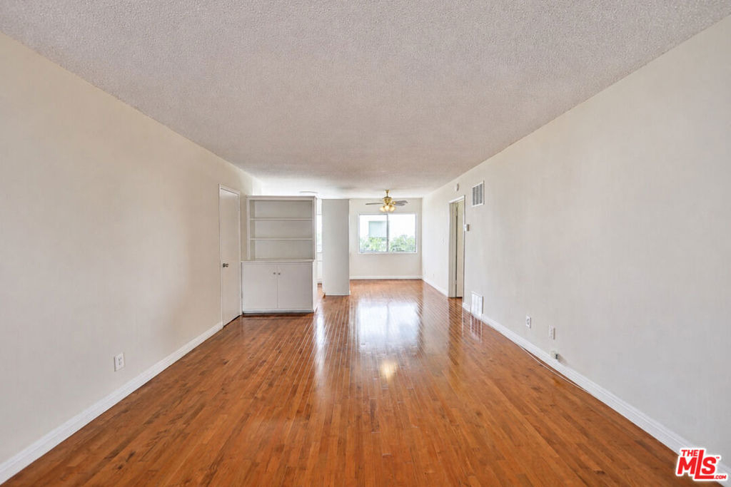 941 N San Vicente Boulevard - Photo 4