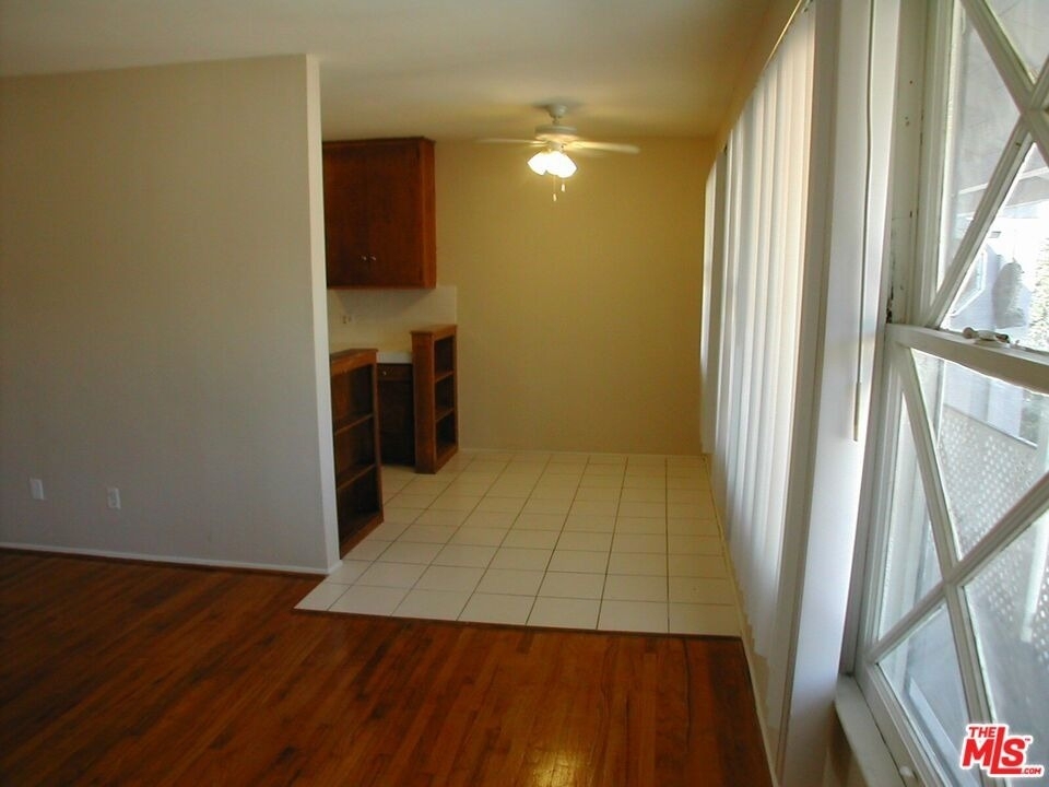 833 N Kingsley Drive - Photo 2