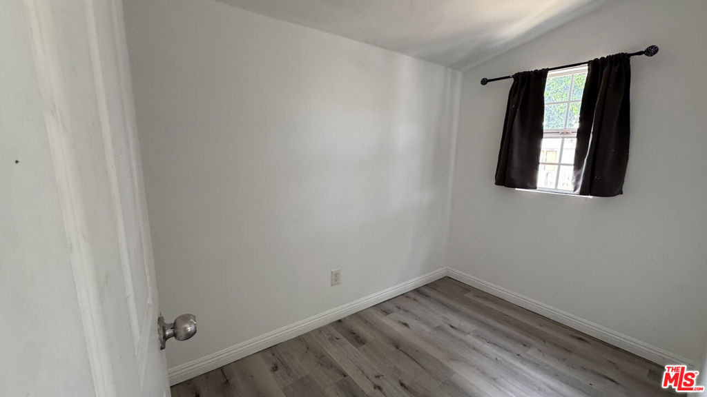 1582 Ricardo Street - Photo 3