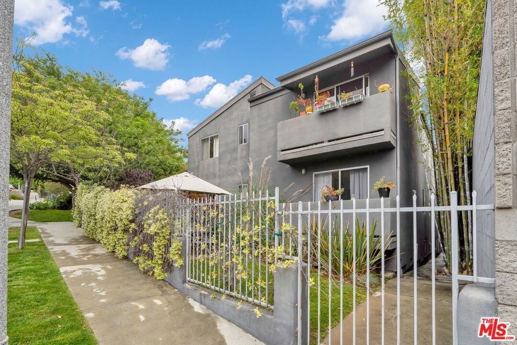 2714 Auburn Street - Photo 3