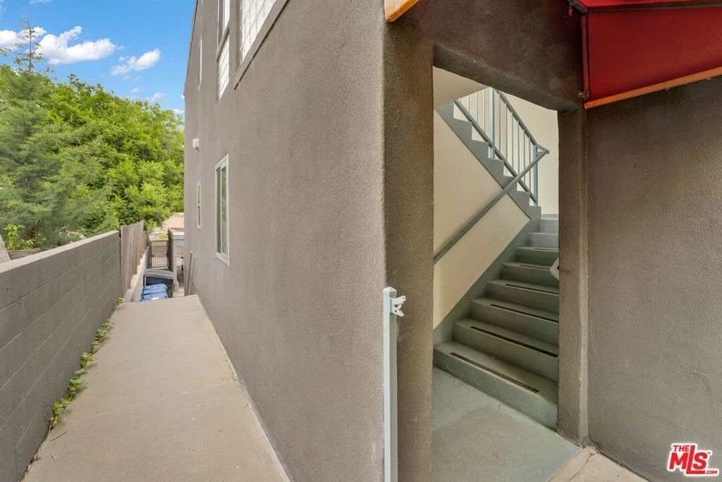 2714 Auburn Street - Photo 10
